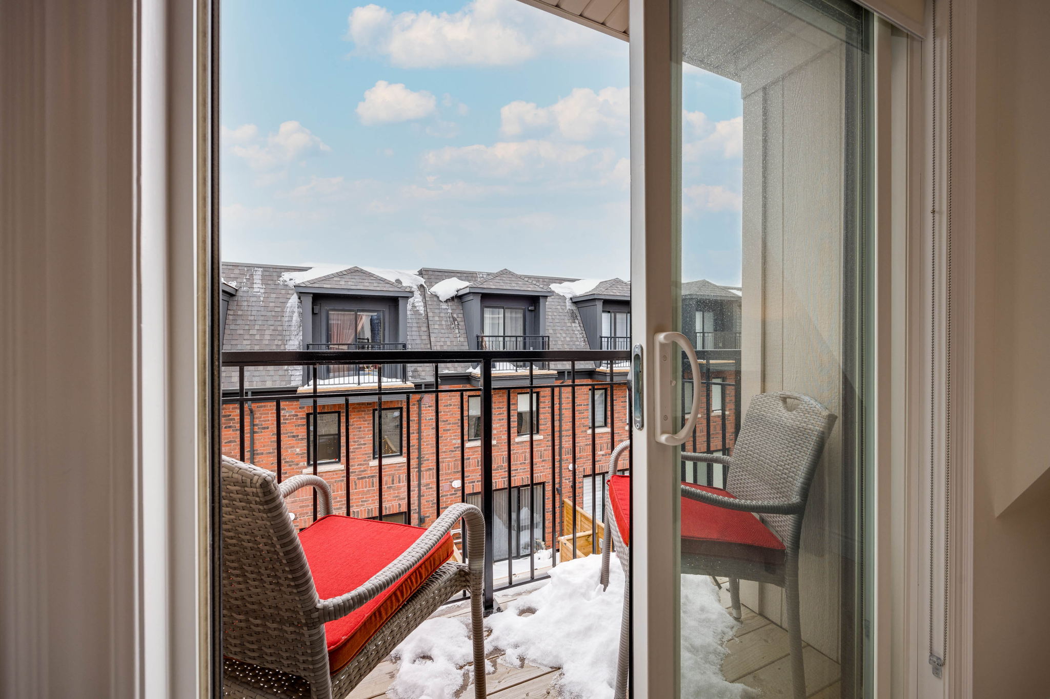 Toronto property showcase — delivered property photograph 37