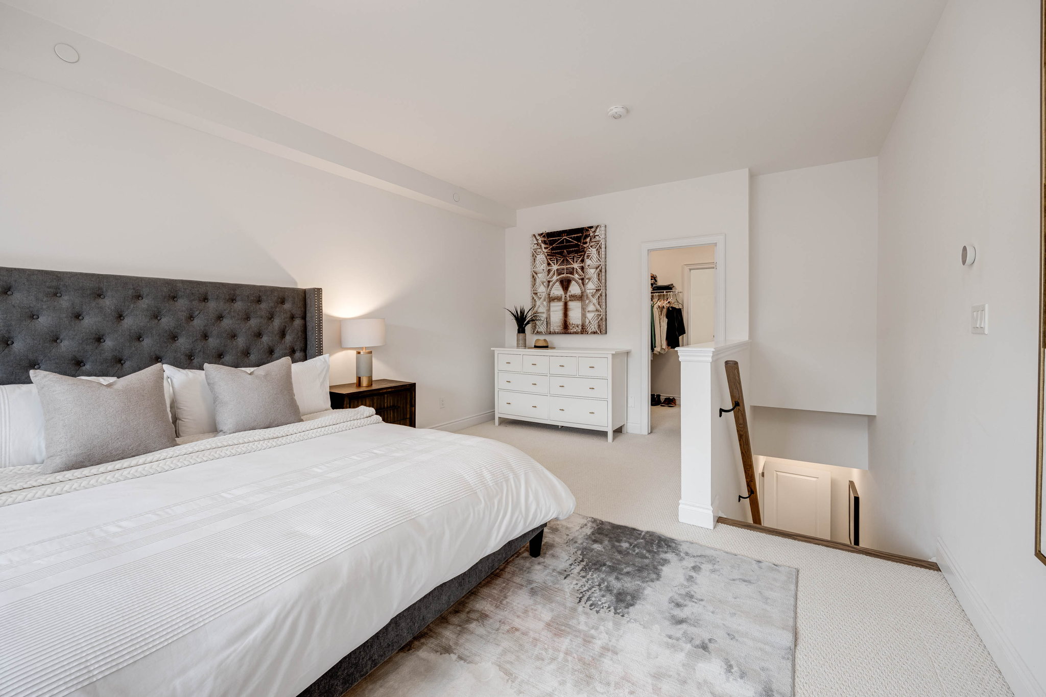 Toronto property showcase — delivered property photograph 32