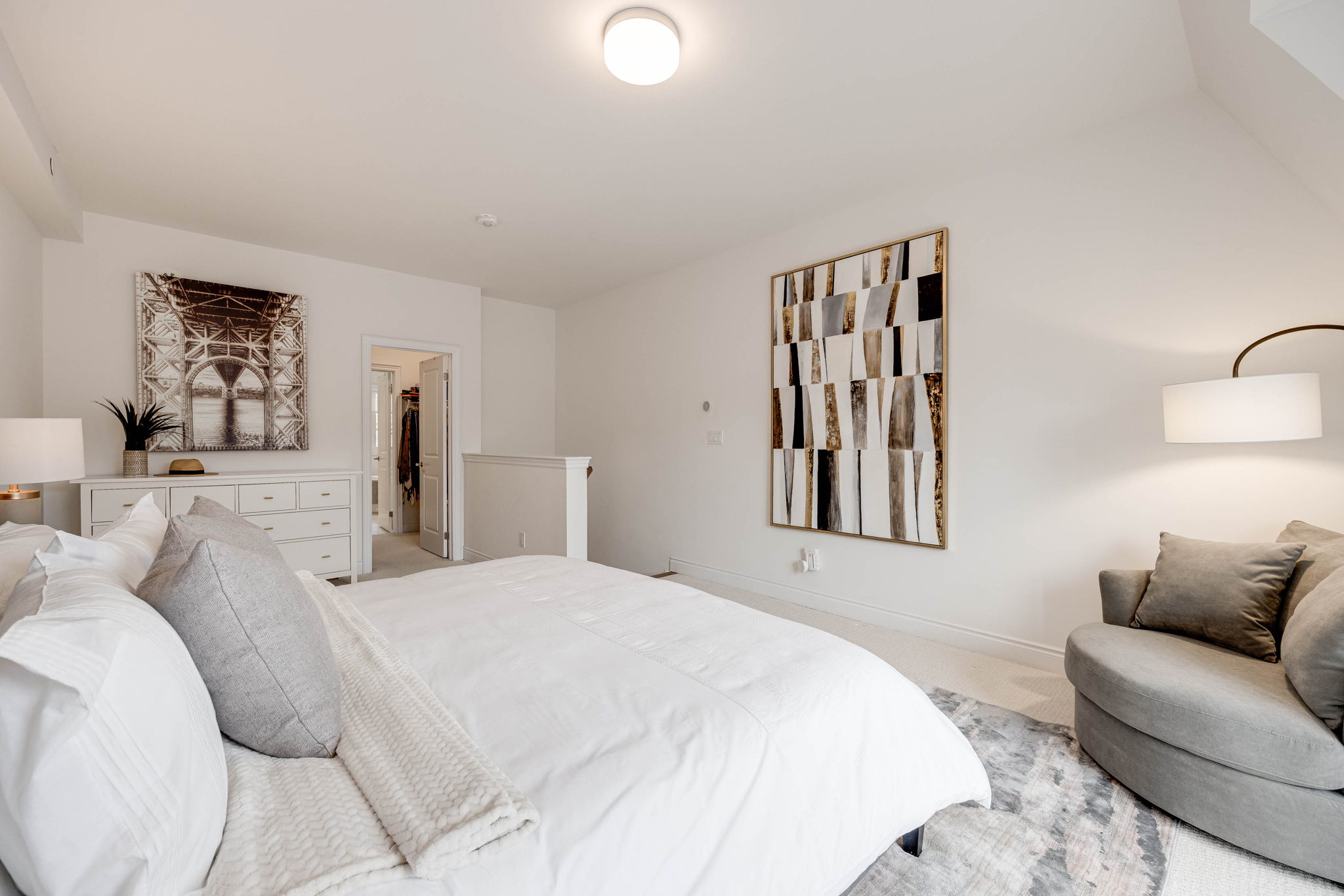 Toronto property showcase — delivered property photograph 31