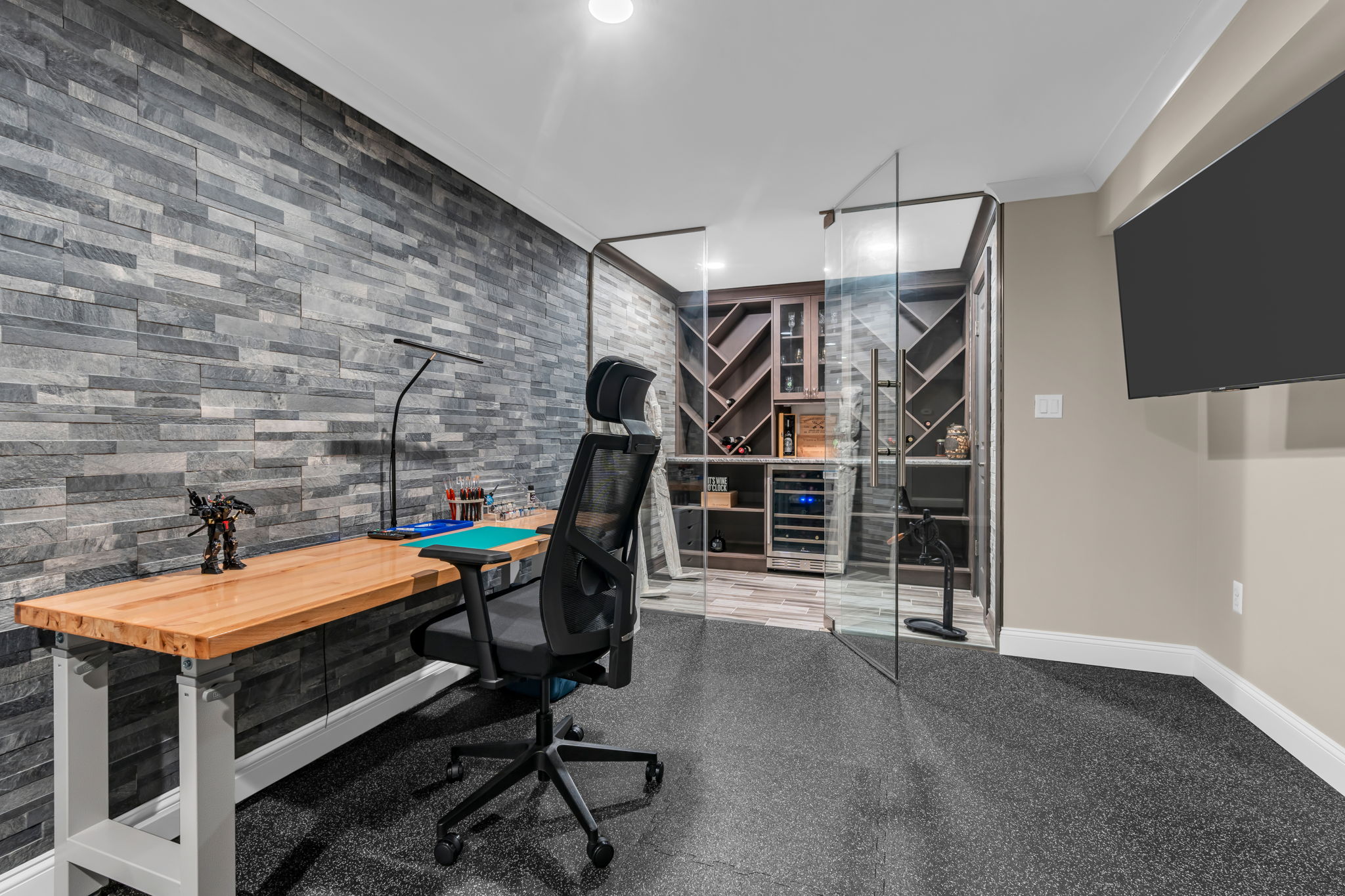 Basement with Wine/Whisky Tasting Room