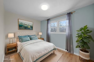 DSC00768 virtually staged.jpeg