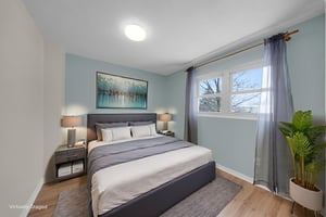 DSC00759 virtually staged.jpeg