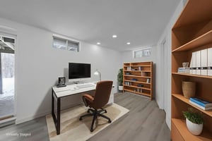 DSC00786 virtually staged.jpeg