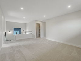  Photo 52