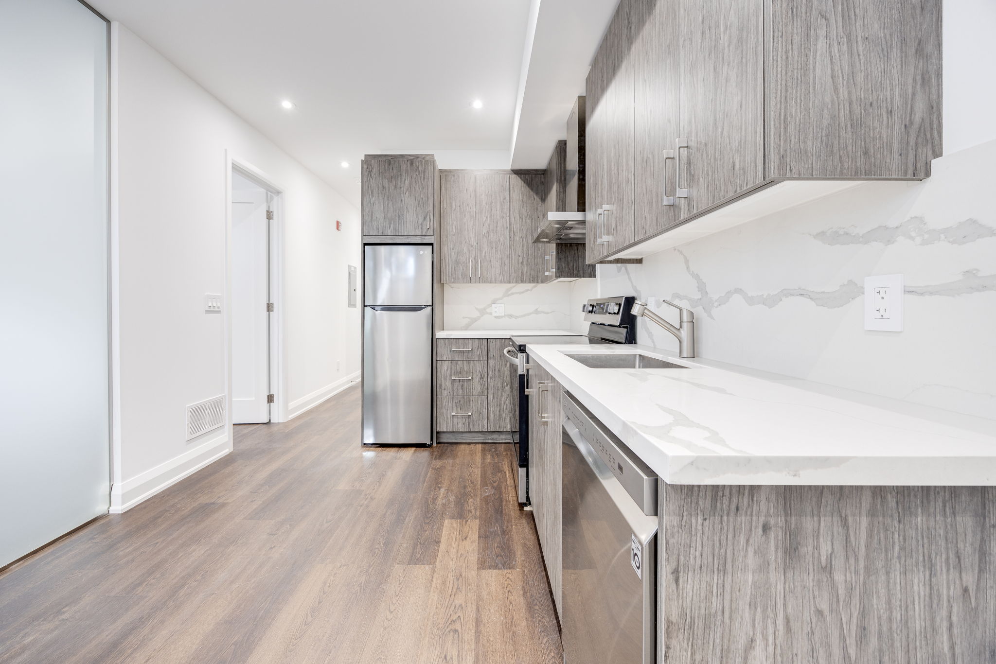 Toronto property showcase — delivered property photograph 9
