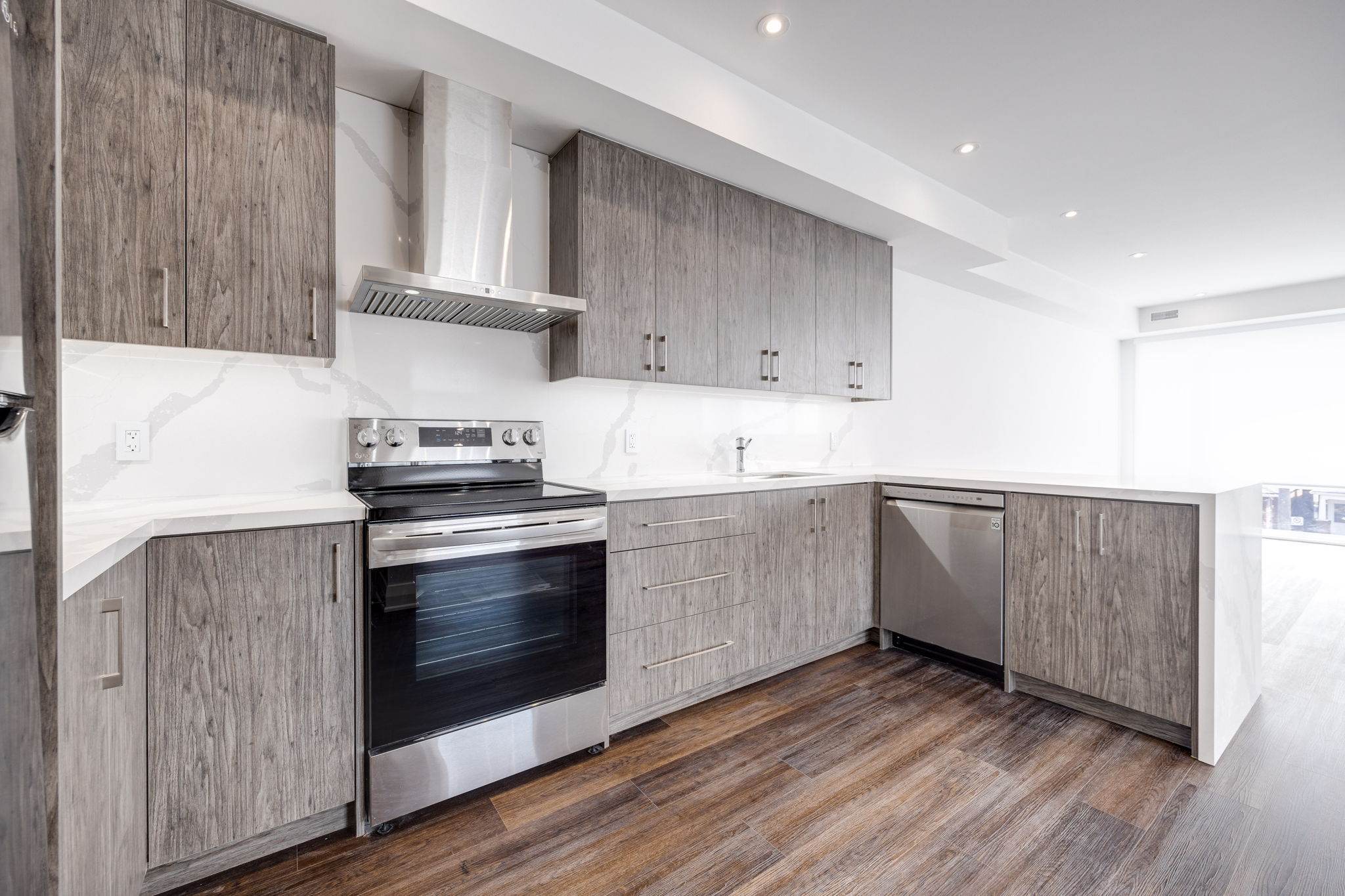 Toronto property showcase — delivered property photograph 14