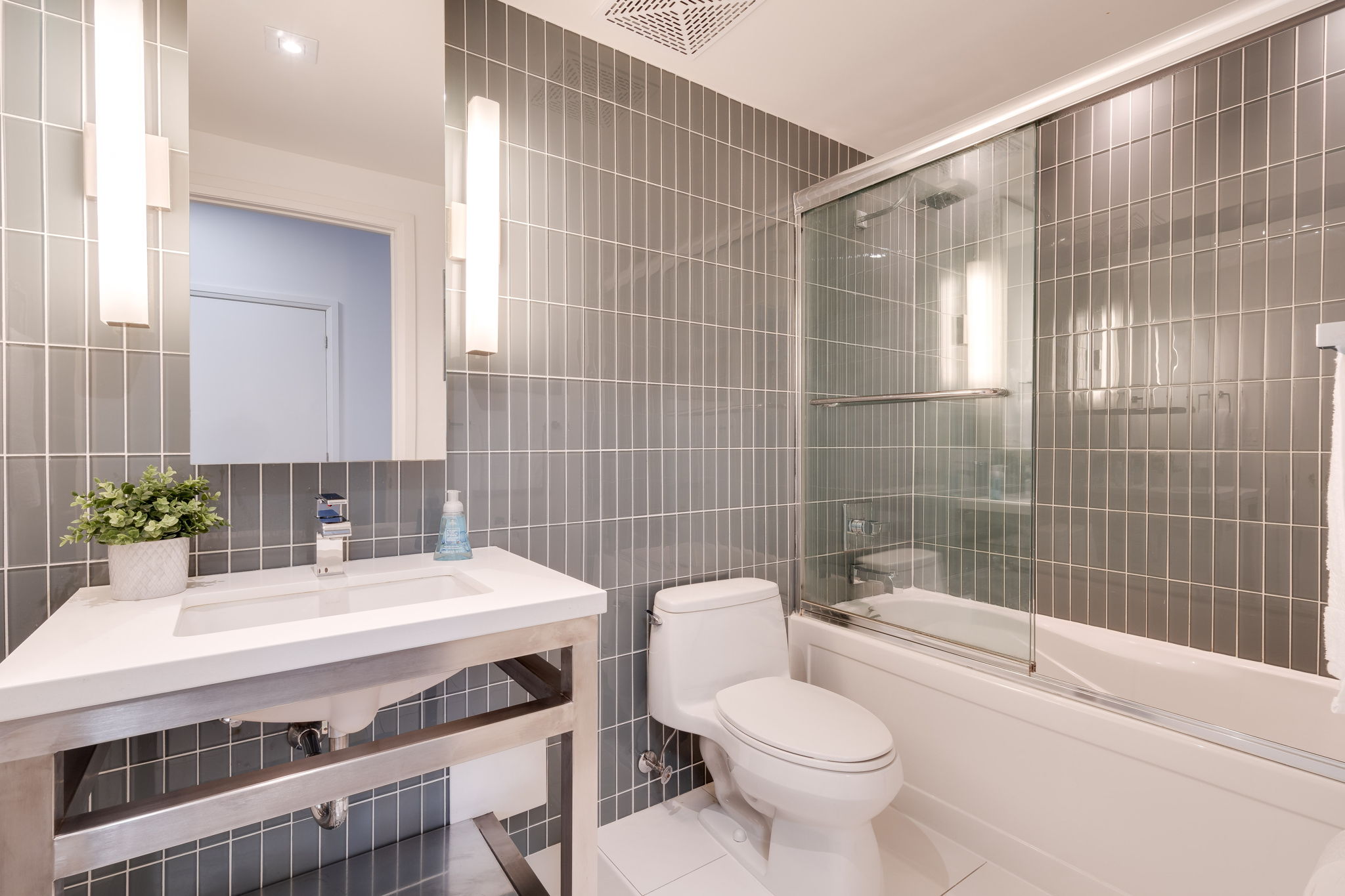 Toronto property showcase — delivered property photograph 21