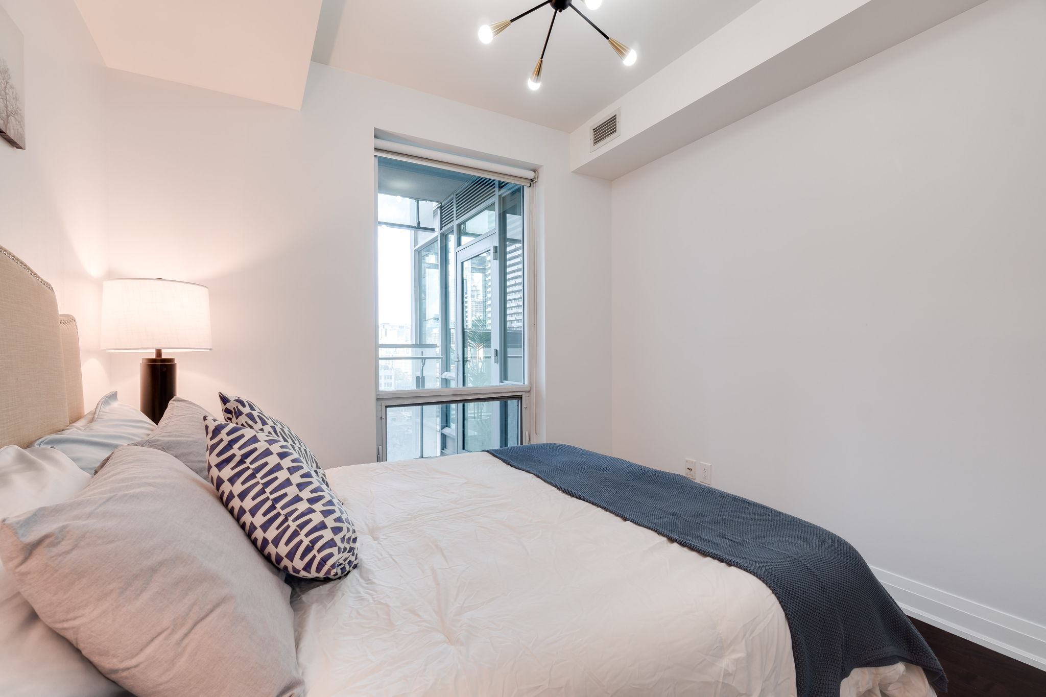 Toronto property showcase — delivered property photograph 17