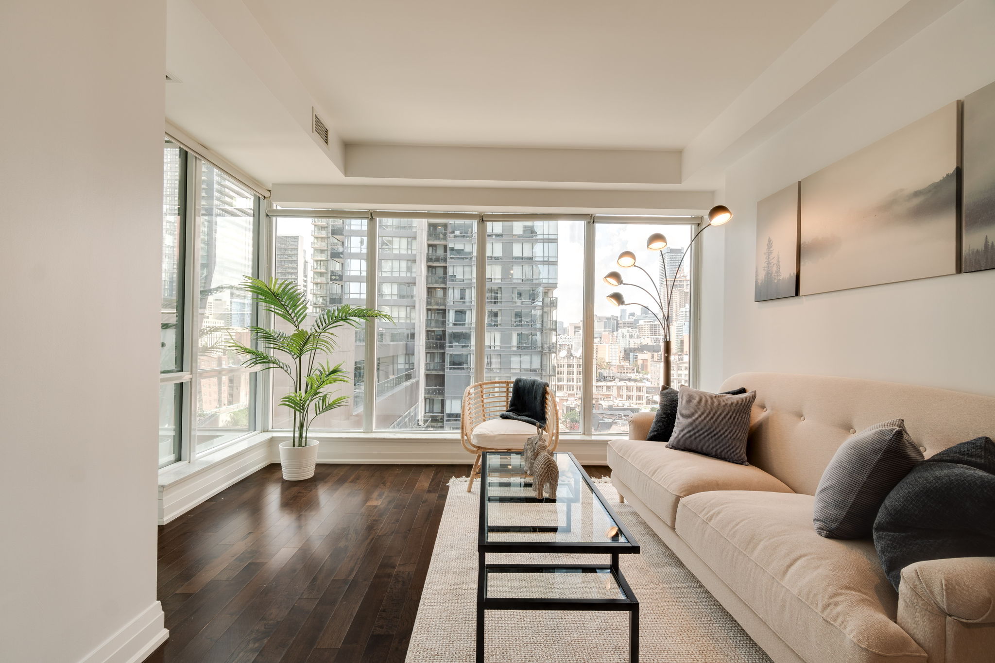 Toronto property showcase — delivered property photograph 12