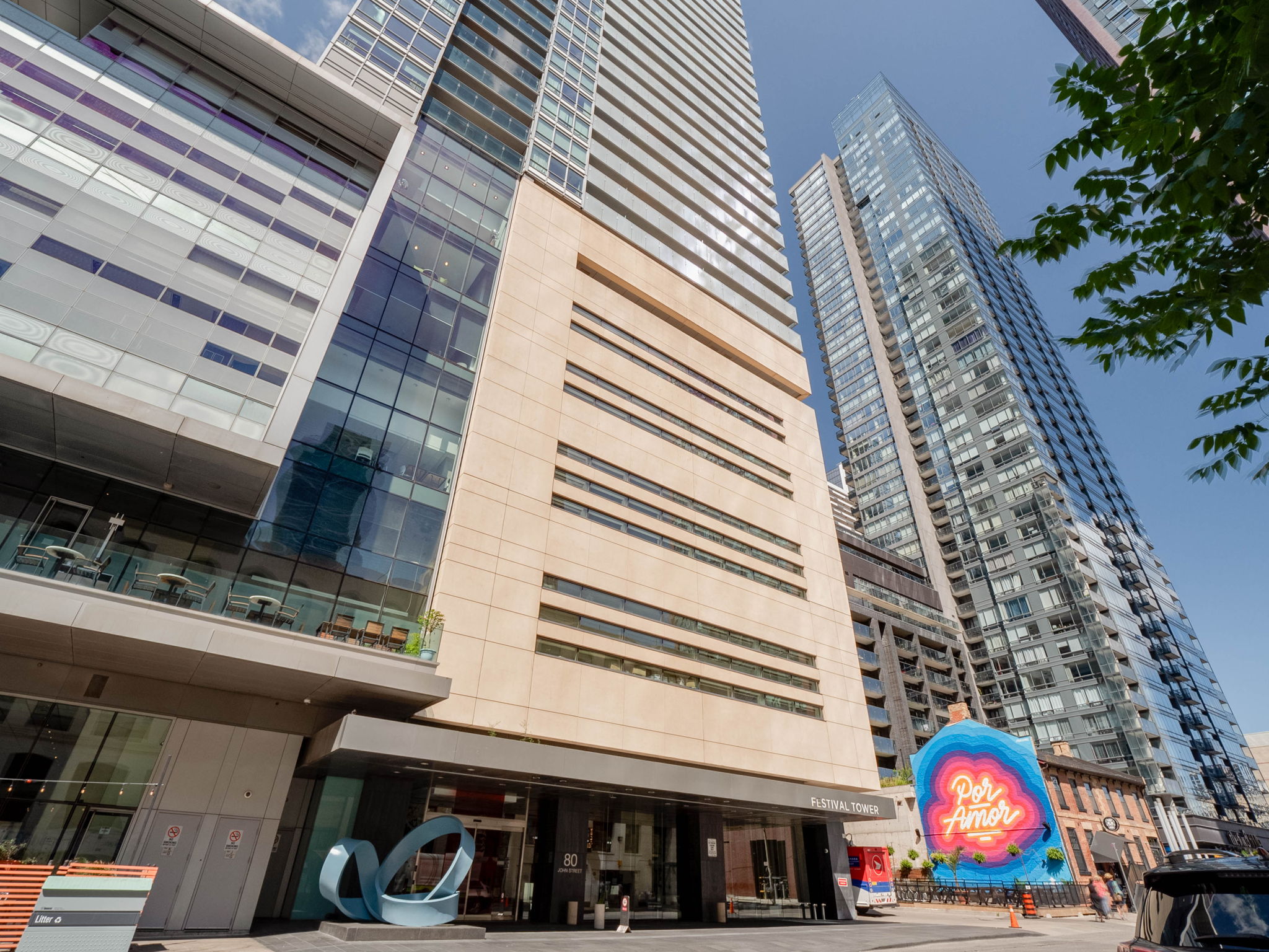 80 John St Unit 3906 Toronto, ON M5V 3X4