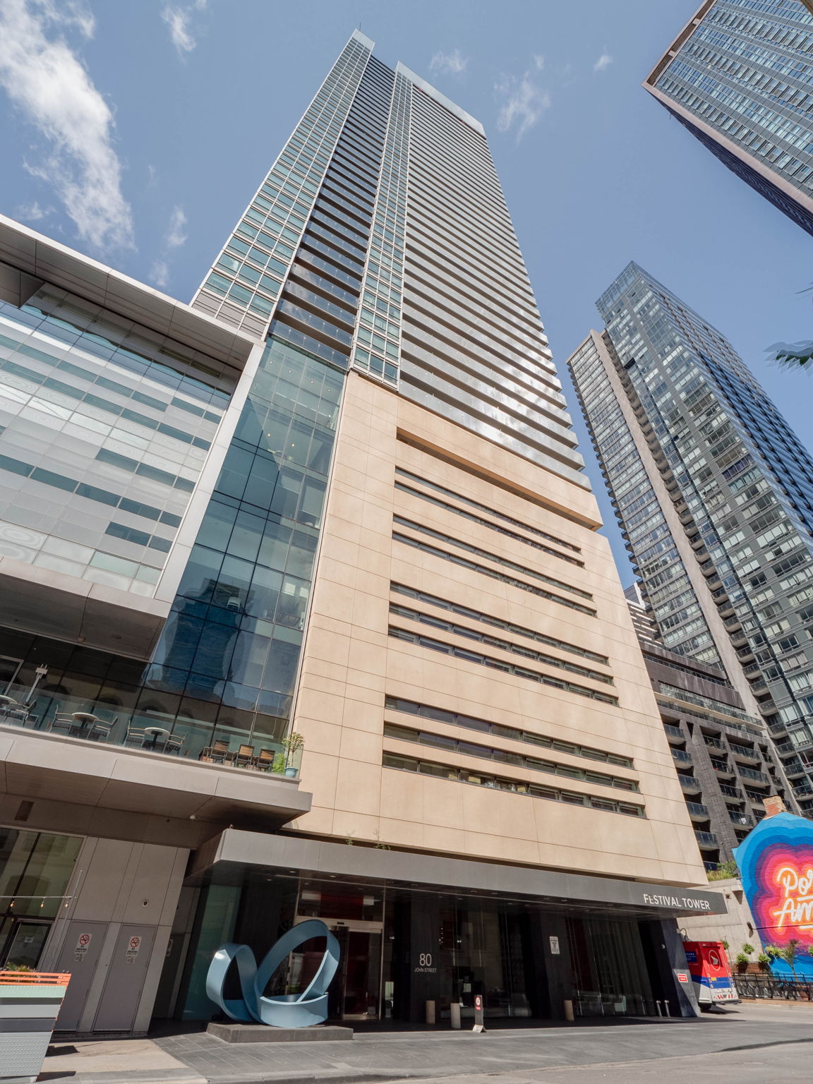 80 John St Unit 3906 Toronto, ON M5V 3X4