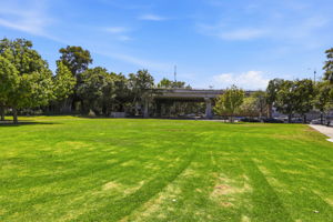 041_F8_80 Ryland Park