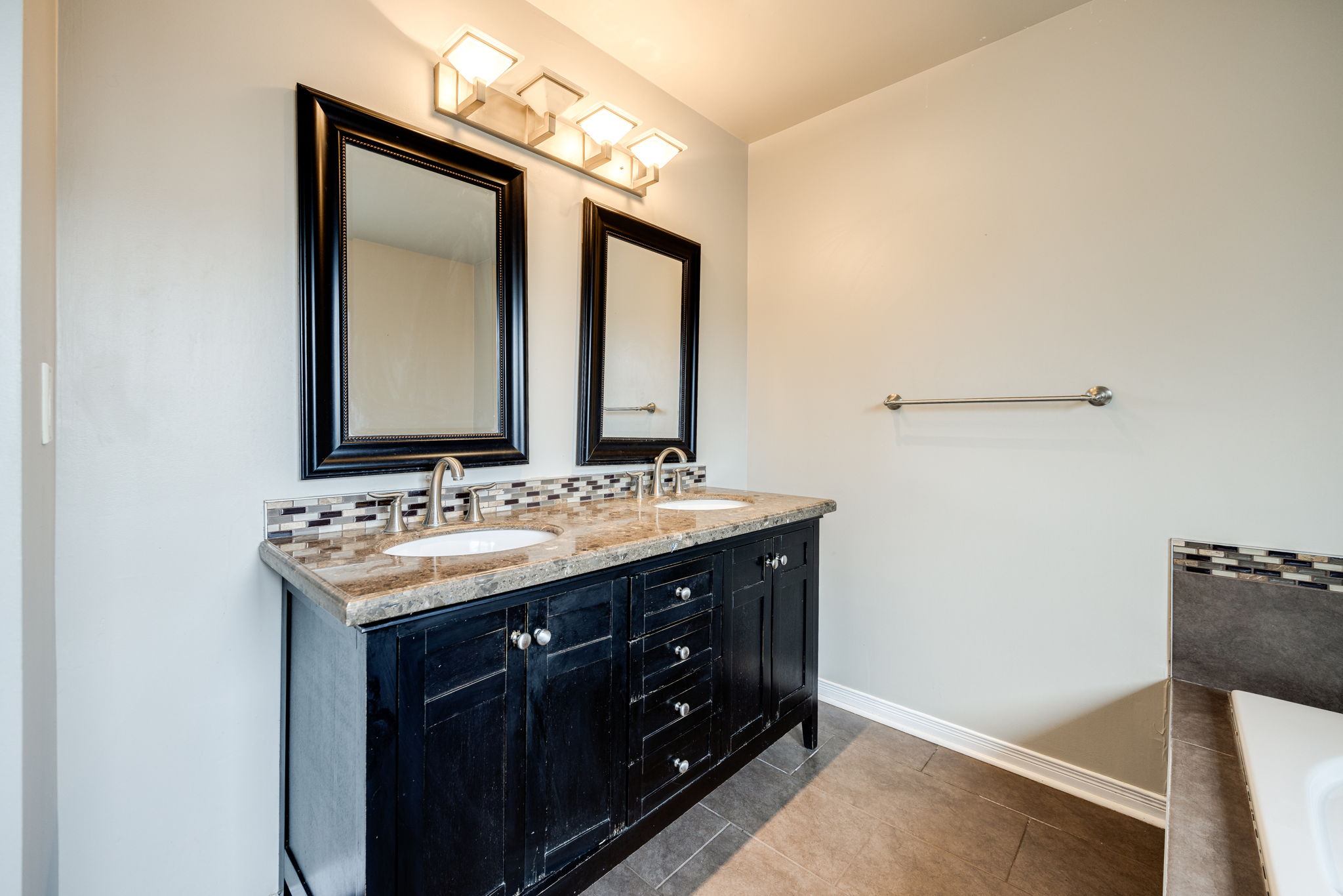 Newmarket property showcase — delivered property photograph 42