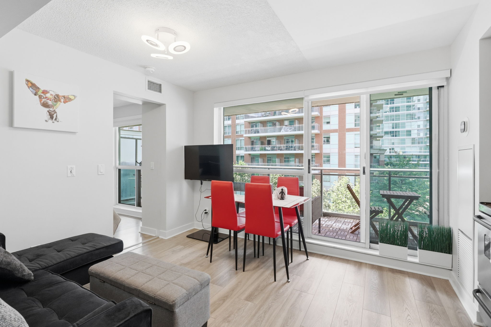 Property in Toronto — delivered property photograph 6