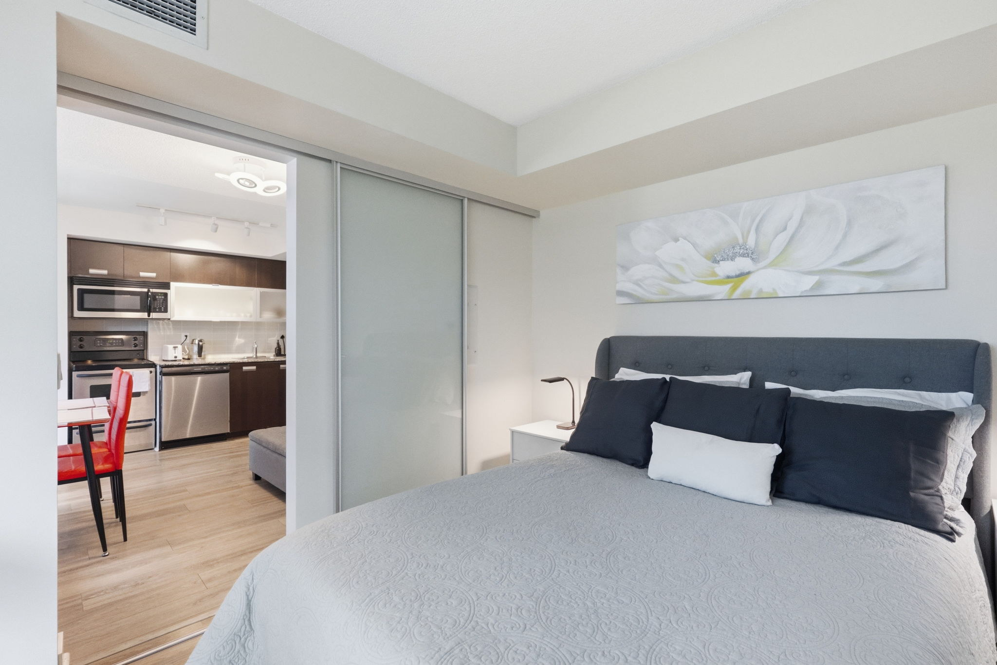Property in Toronto — delivered property photograph 12