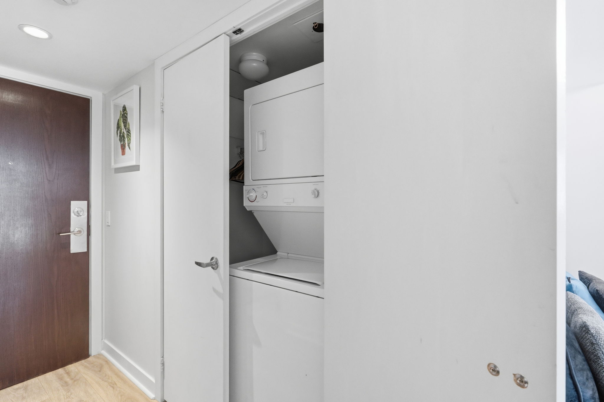 Property in Toronto — delivered property photograph 15