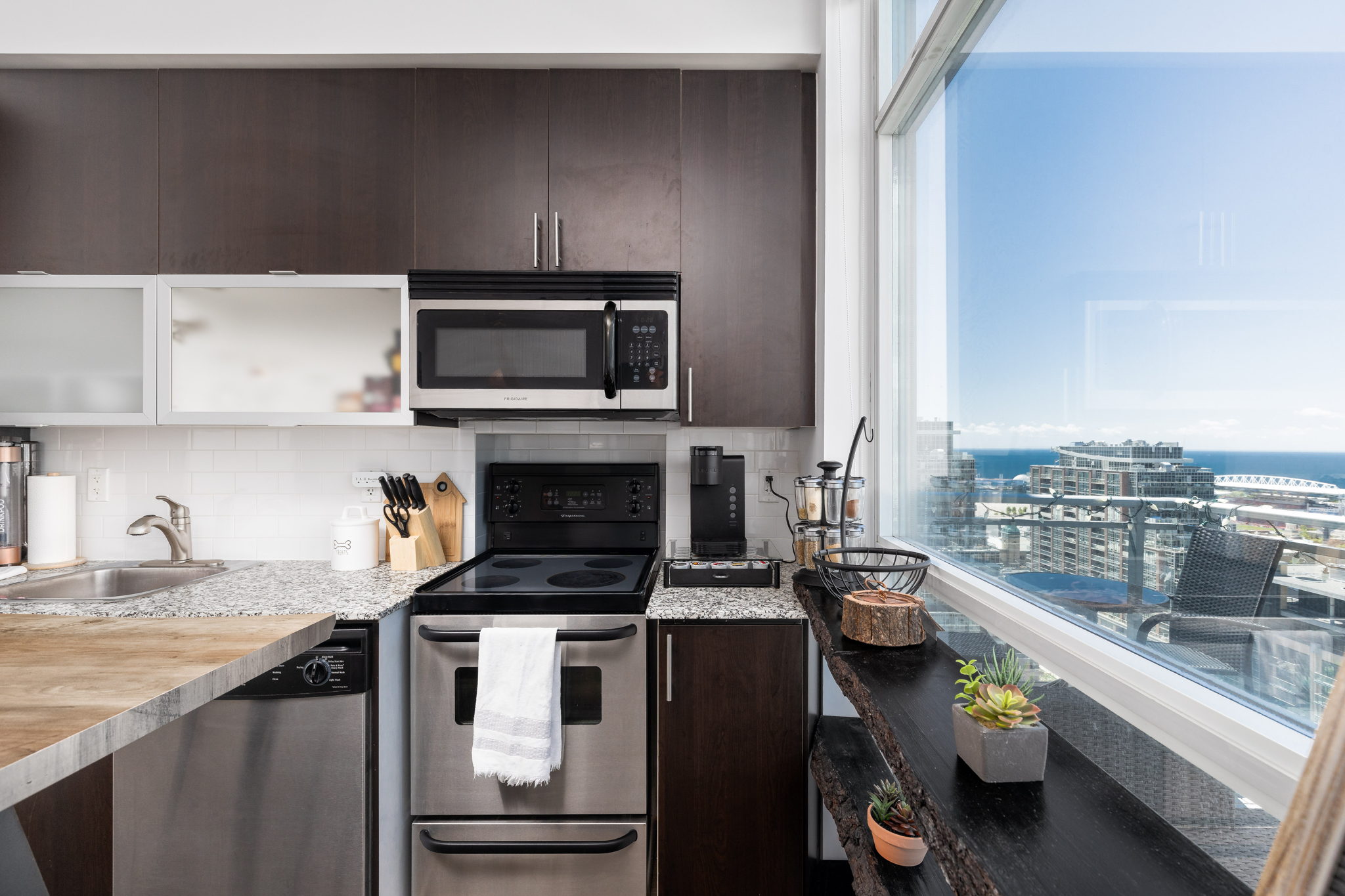 Toronto property showcase — delivered property photograph 5