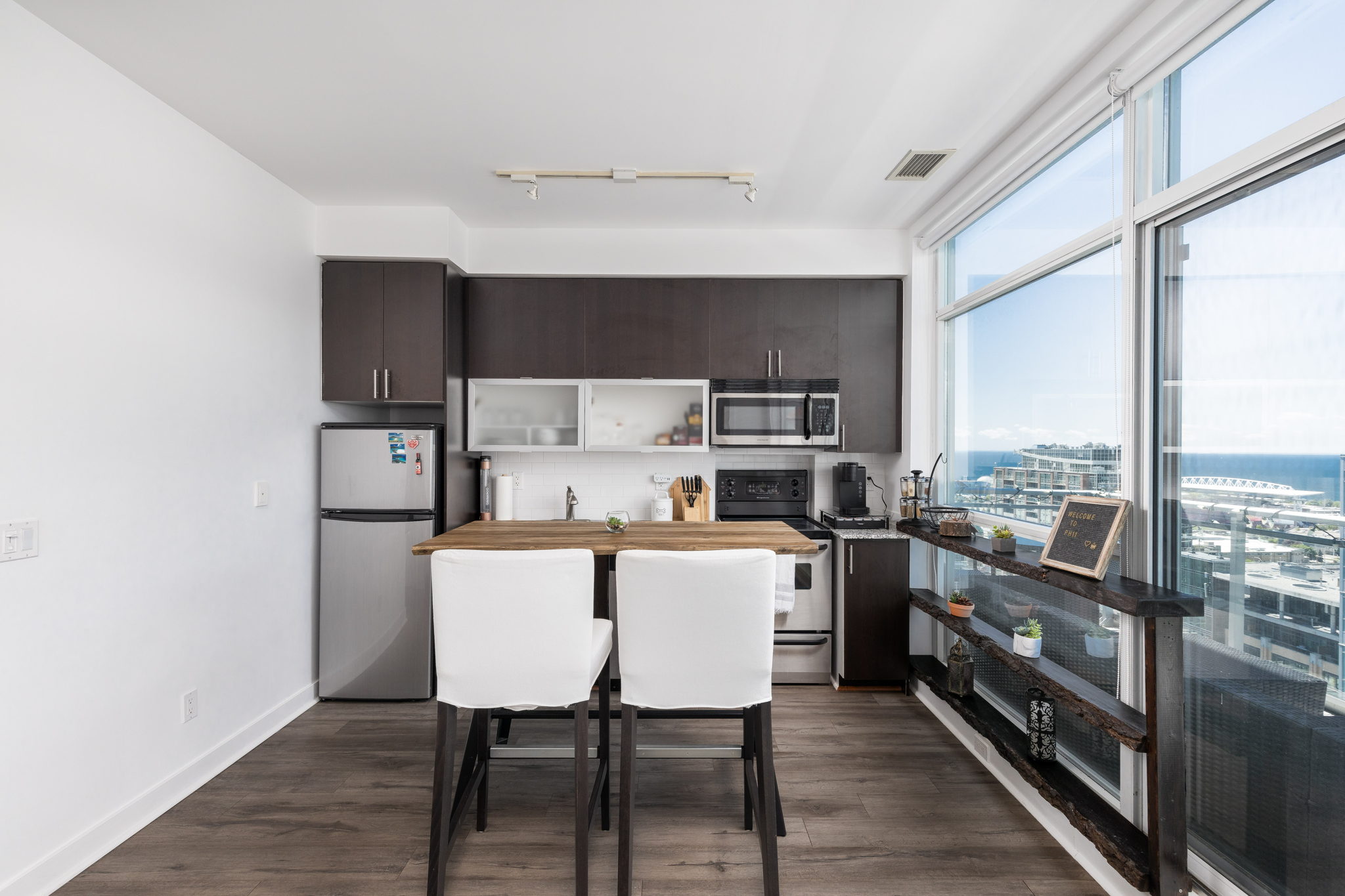 Toronto property showcase — delivered property photograph 3