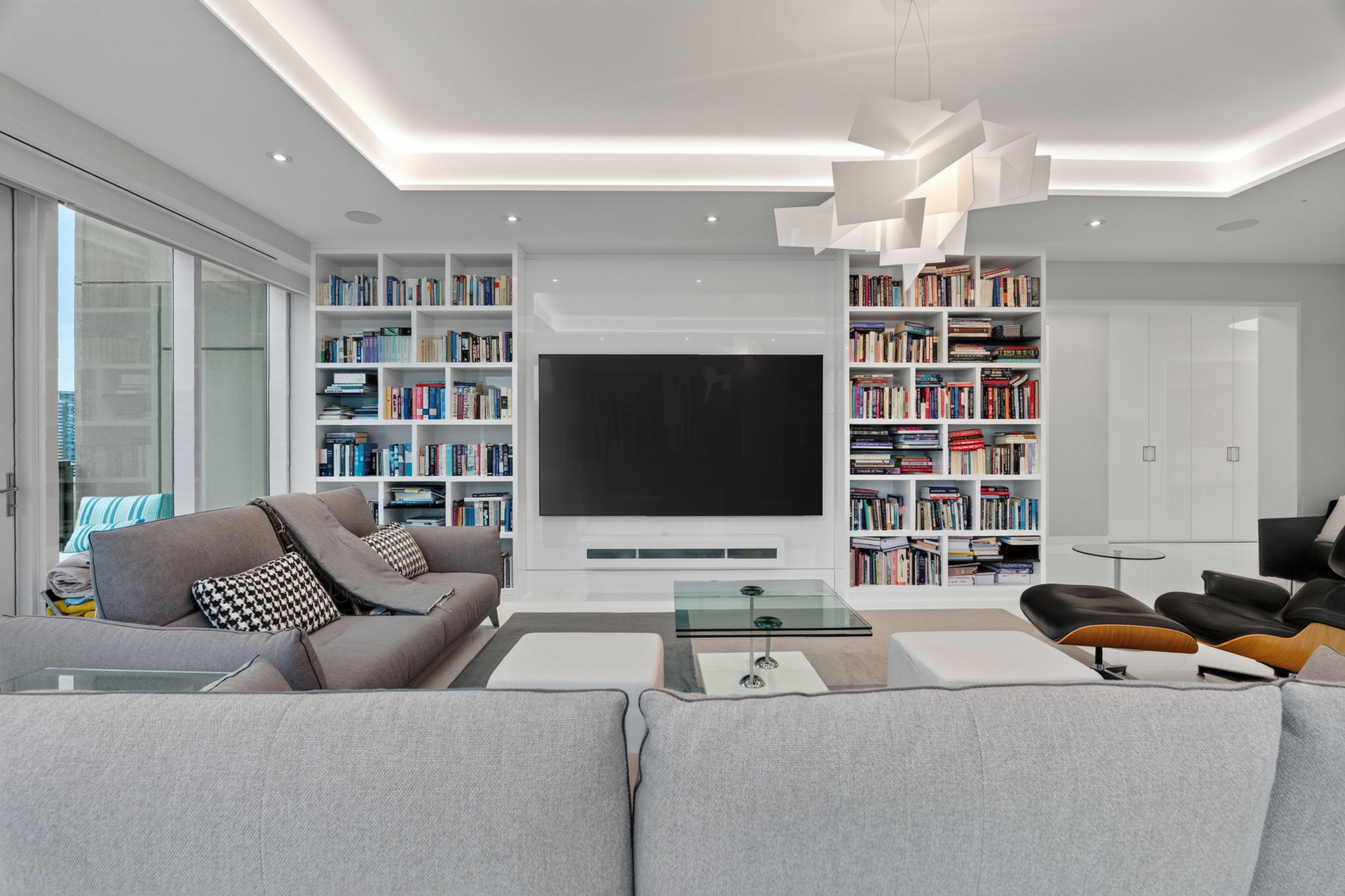 80 Yorkville Ave 1602 Toronto, ON M5R 2C2