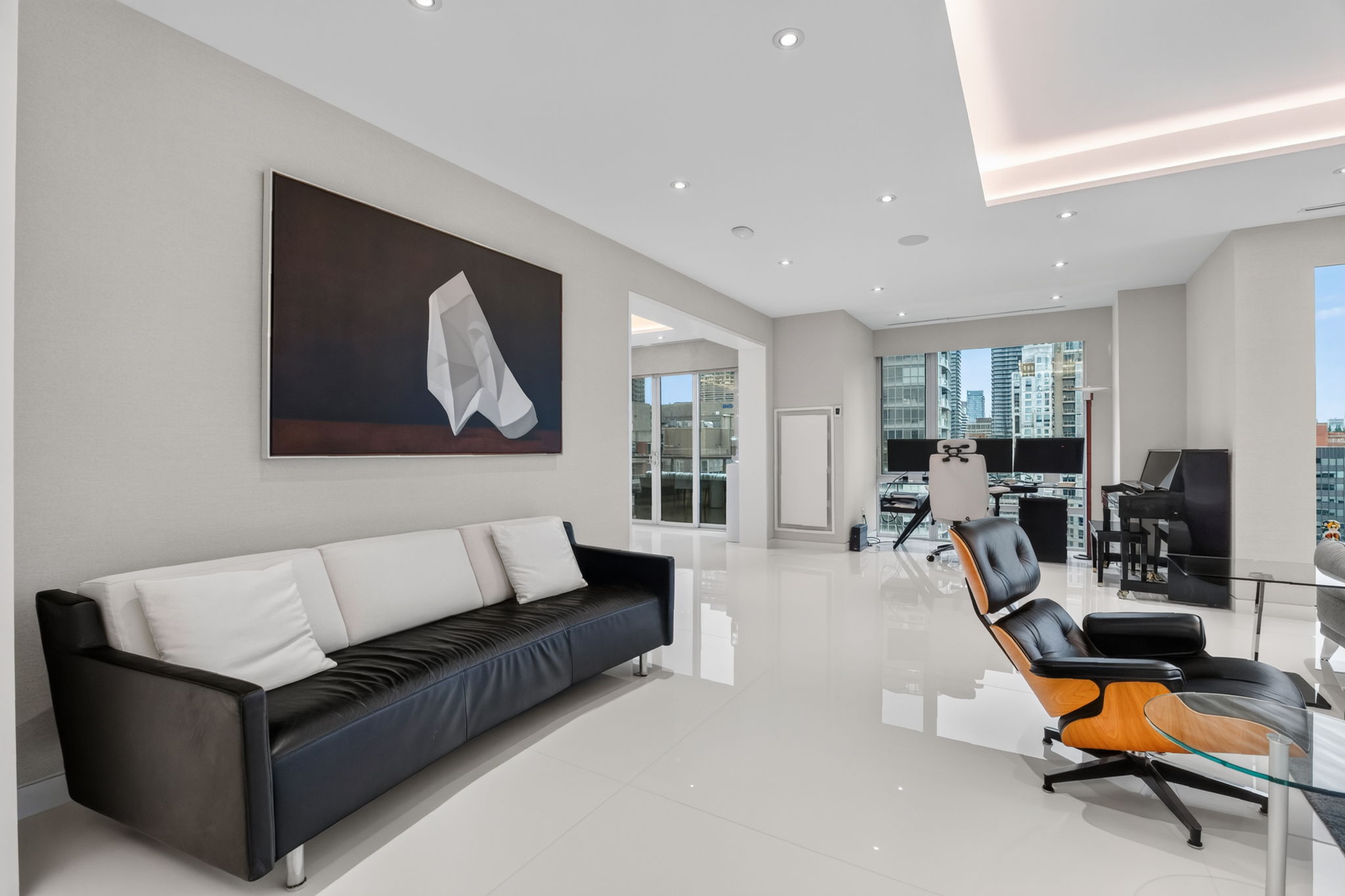 80 Yorkville Ave 1602 Toronto, ON M5R 2C2