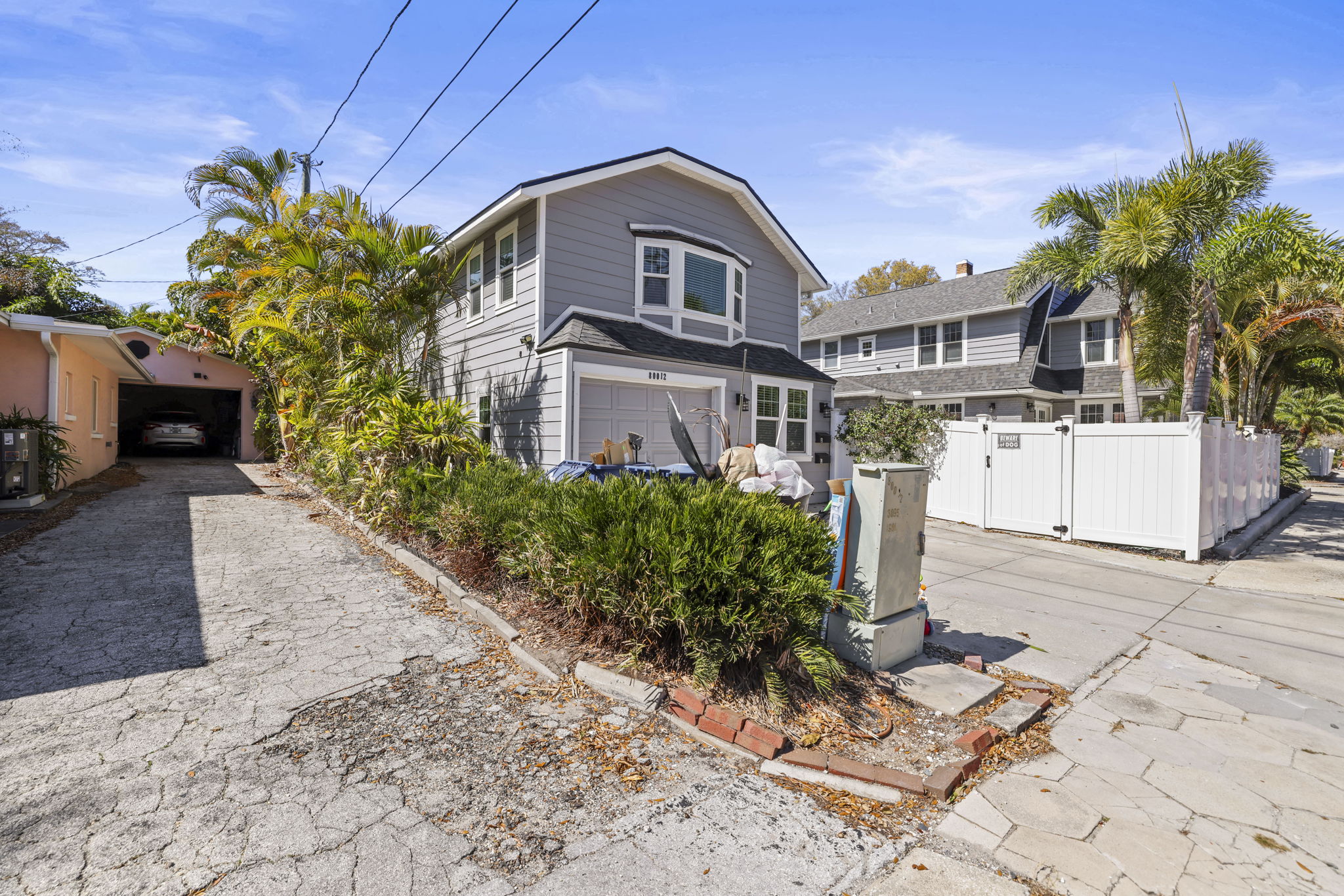 Ext Garage - 495A0166