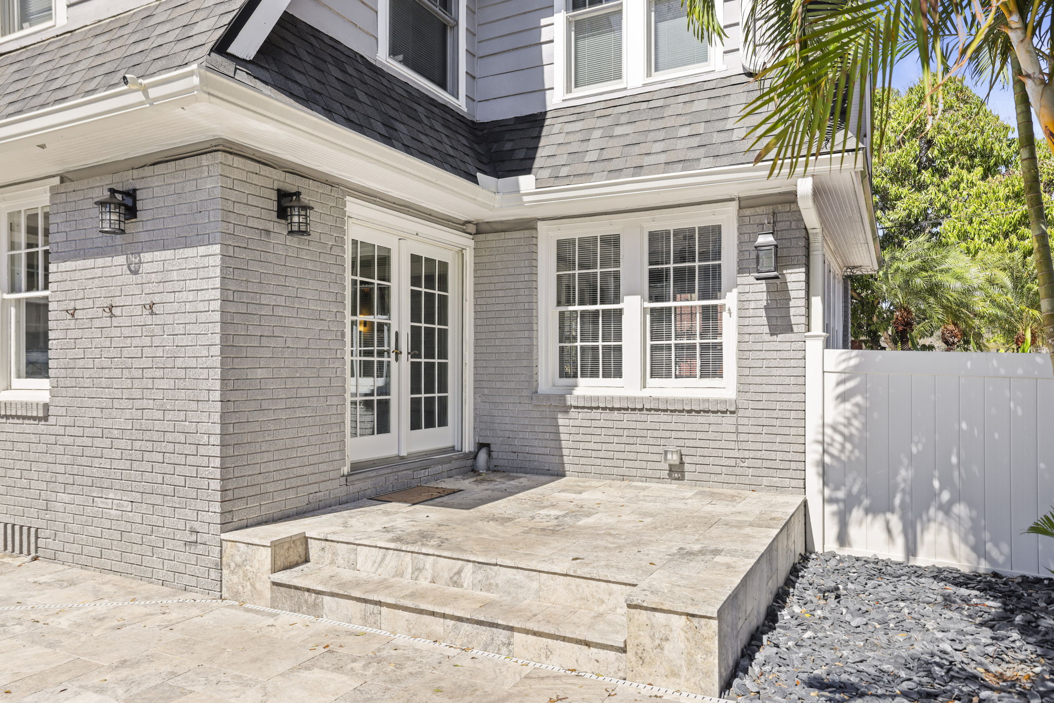 Pool Deck - 495A0100