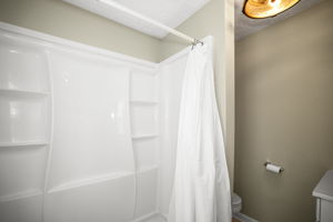 ADU Lower Bathroom - 495A0133