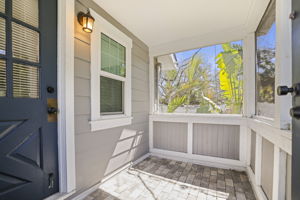 ADU Upper Ext Front Door - 495A0161