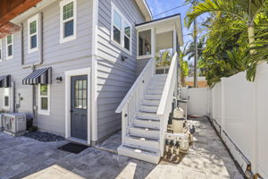 ADU Upper Front Door - 495A0116