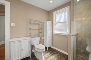 Bathroom 1 - 495A0071 copy