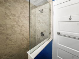 Bathroom 2 - IMG_3523