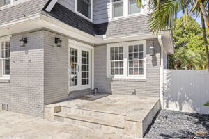 Pool Deck - 495A0100