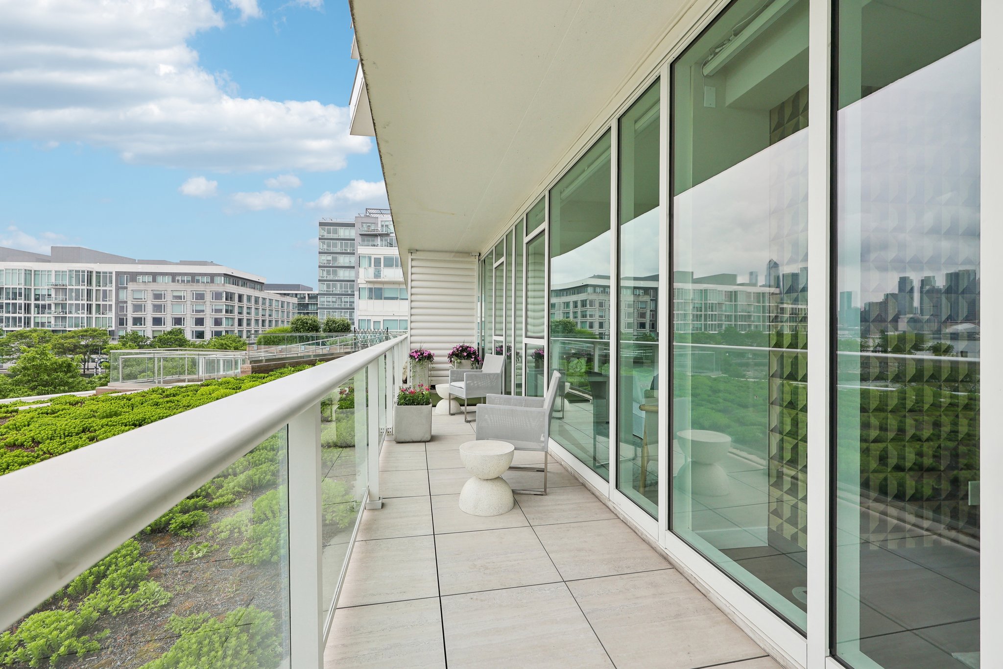 Ave at Port Imperial 305-1405-030.jpg