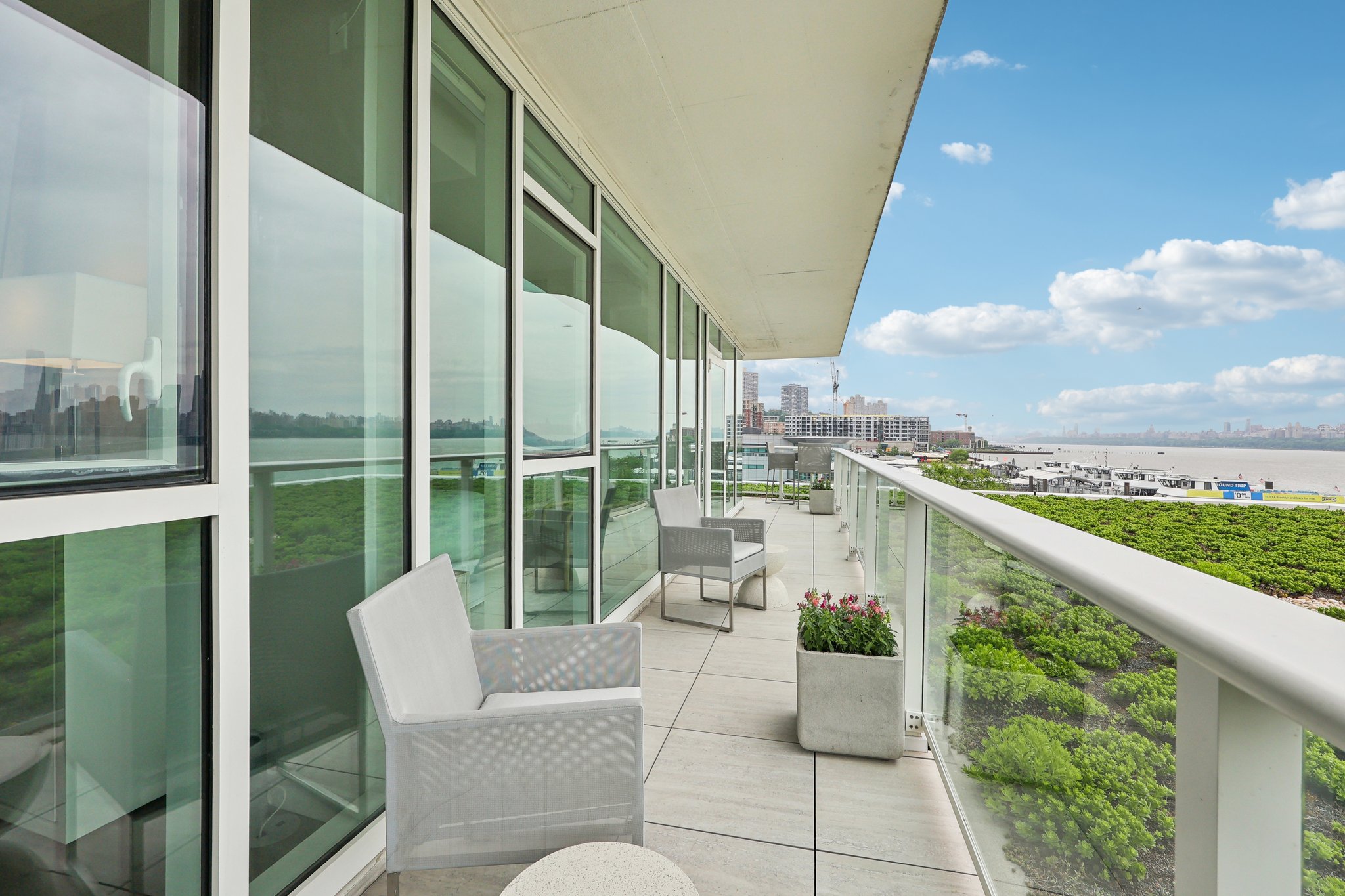 Ave at Port Imperial 305-1405-031.jpg