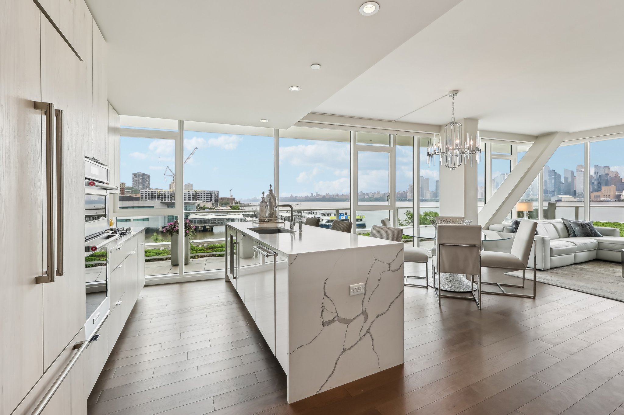 Ave at Port Imperial 305-1405-009r.jpg