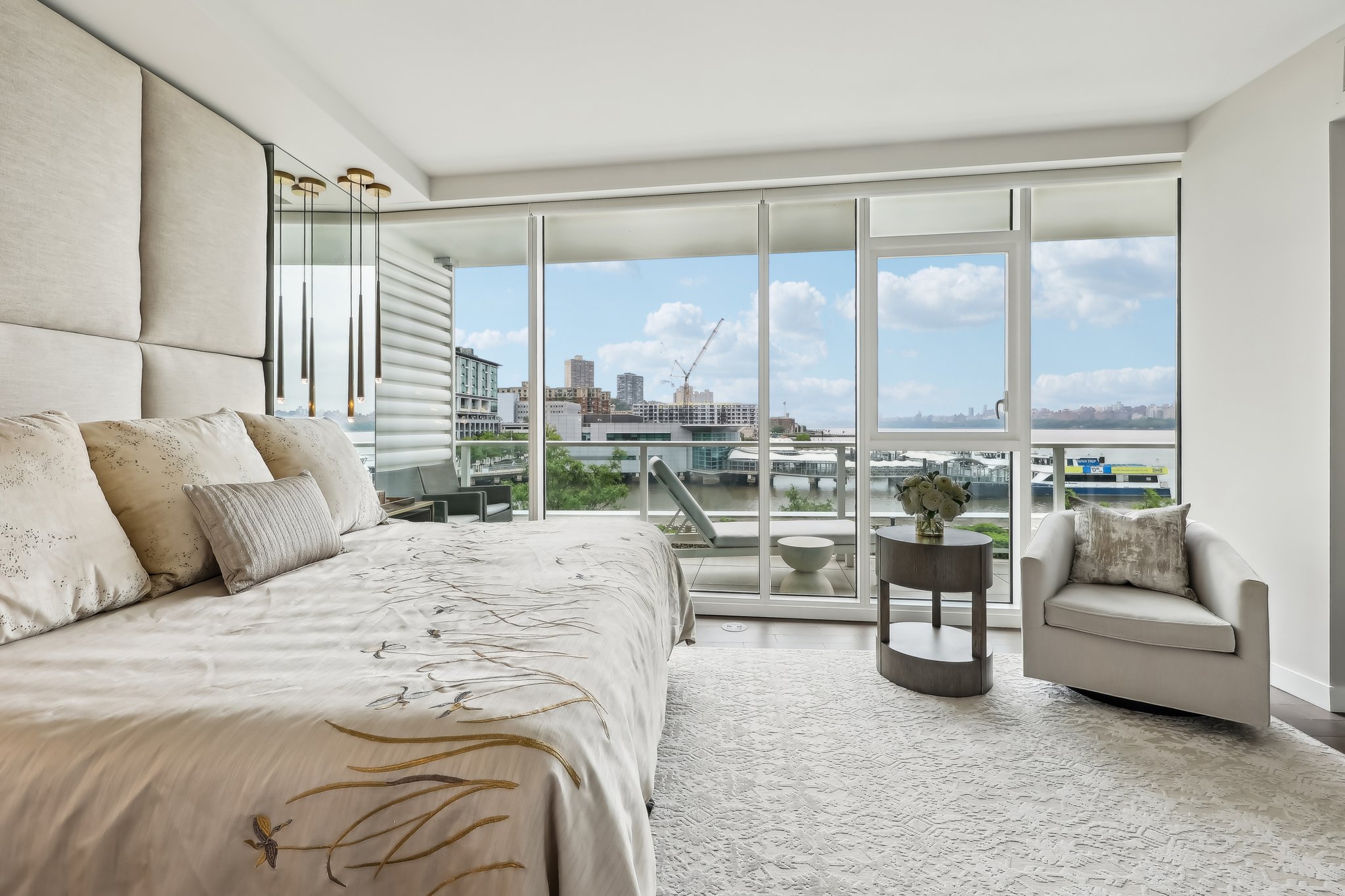 Ave at Port Imperial 305-1405-016r.jpg
