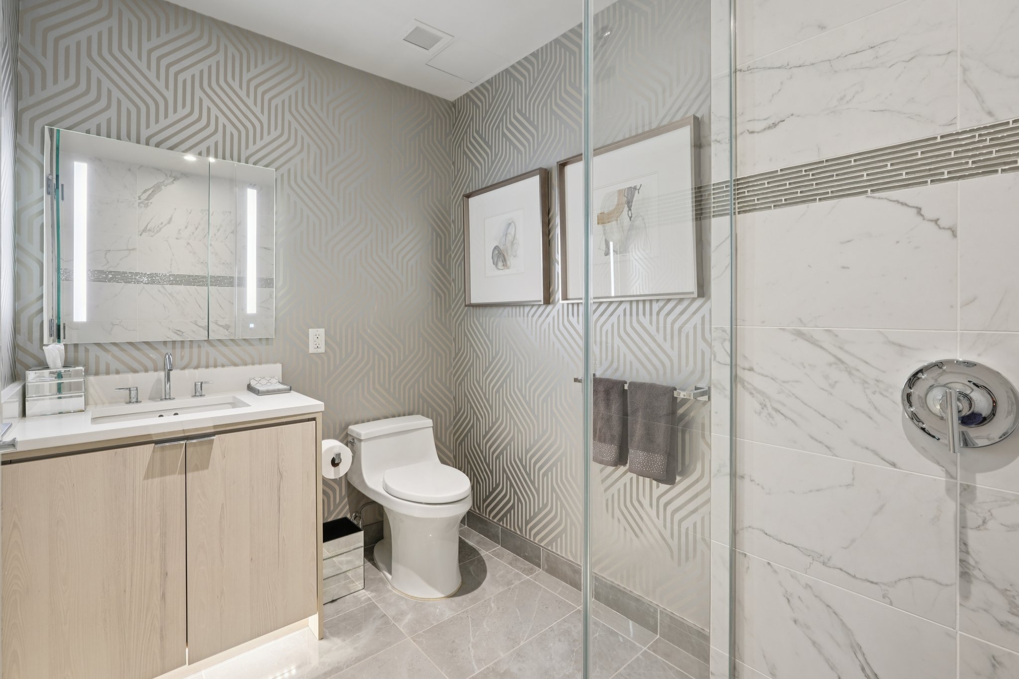 Ave at Port Imperial 305-0406-046.jpg
