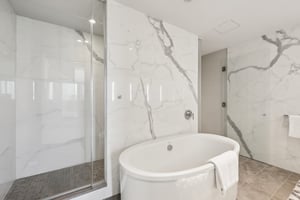 Ave at Port Imperial 305-1405-023.jpg