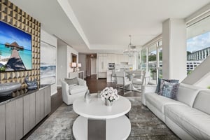 Ave at Port Imperial 305-1405-004r.jpg
