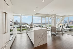 Ave at Port Imperial 305-1405-009r.jpg