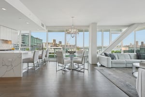 Ave at Port Imperial 305-0406-013.jpg