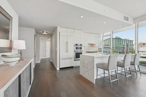 Ave at Port Imperial 305-0406-019.jpg