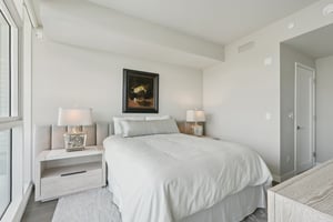 Ave at Port Imperial 305-0406-042.jpg
