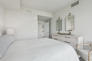 Ave at Port Imperial 305-0406-043.jpg