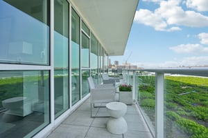 Ave at Port Imperial 305-0406-055.jpg
