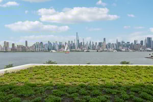 Ave at Port Imperial 305-0406-058.jpg
