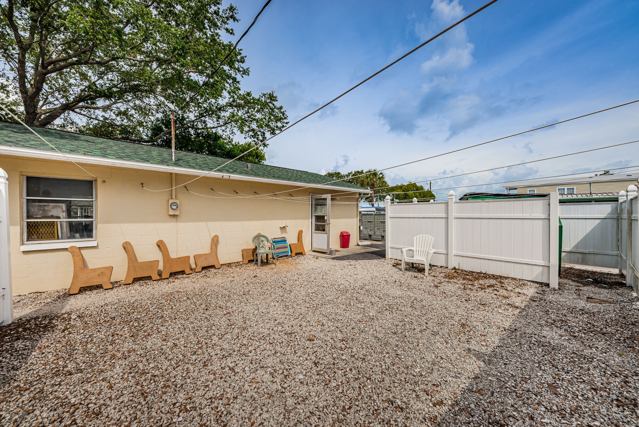 12-Community Laundry Room
