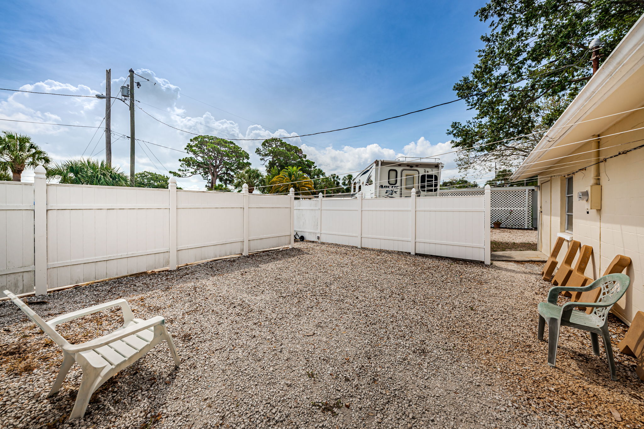 15-Community Laundry Room