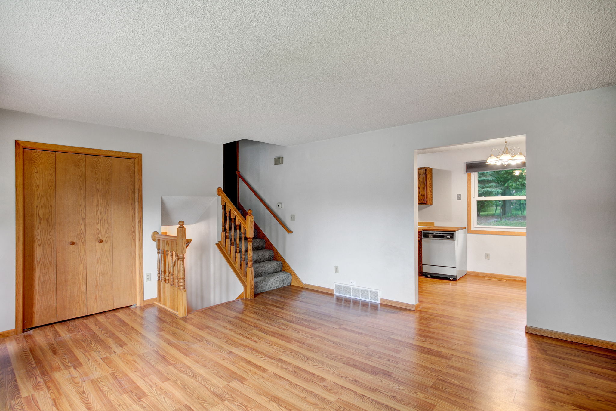  800 Elm Ave E, Delano, MN 55328, US Photo 6