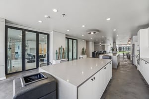 Embassy Dr-1209-907.jpg